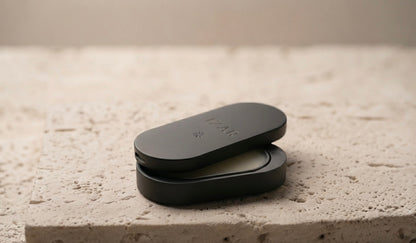 Boîtier IZAR noir mat pour parfum solide rechargeable